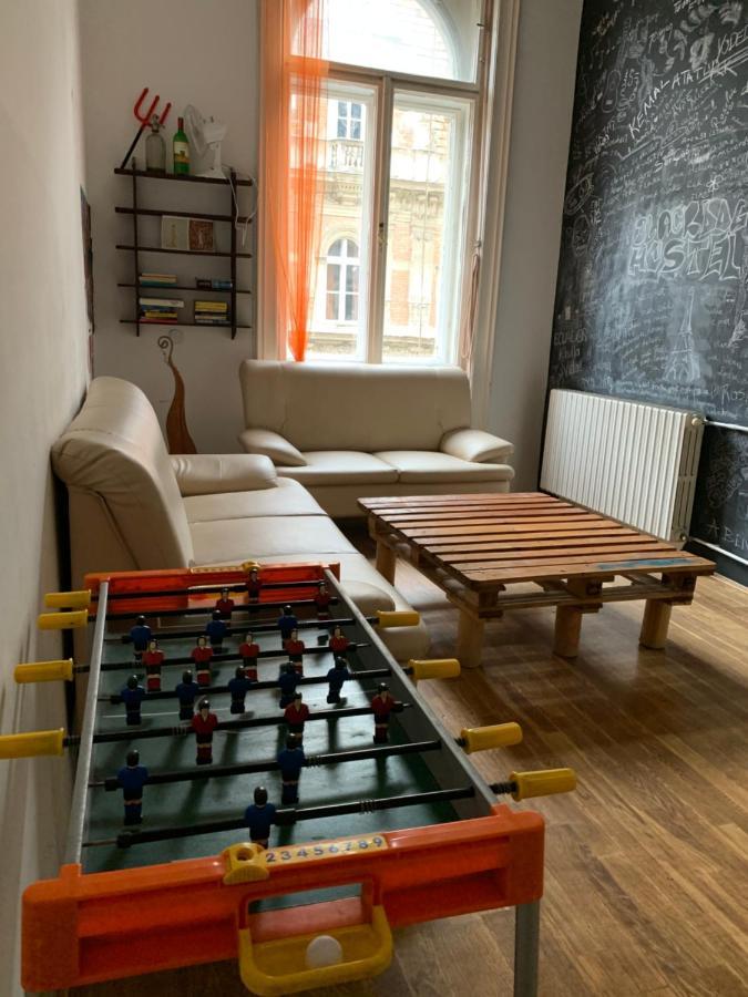Black Dog Hostel Budapest Eksteriør billede