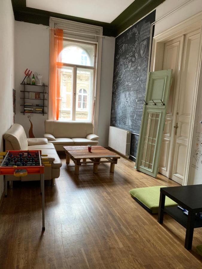 Black Dog Hostel Budapest Eksteriør billede